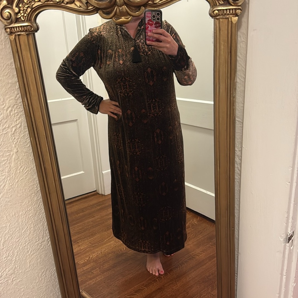 Vintage Velvet Laura Michelle Long Sleeve Dress